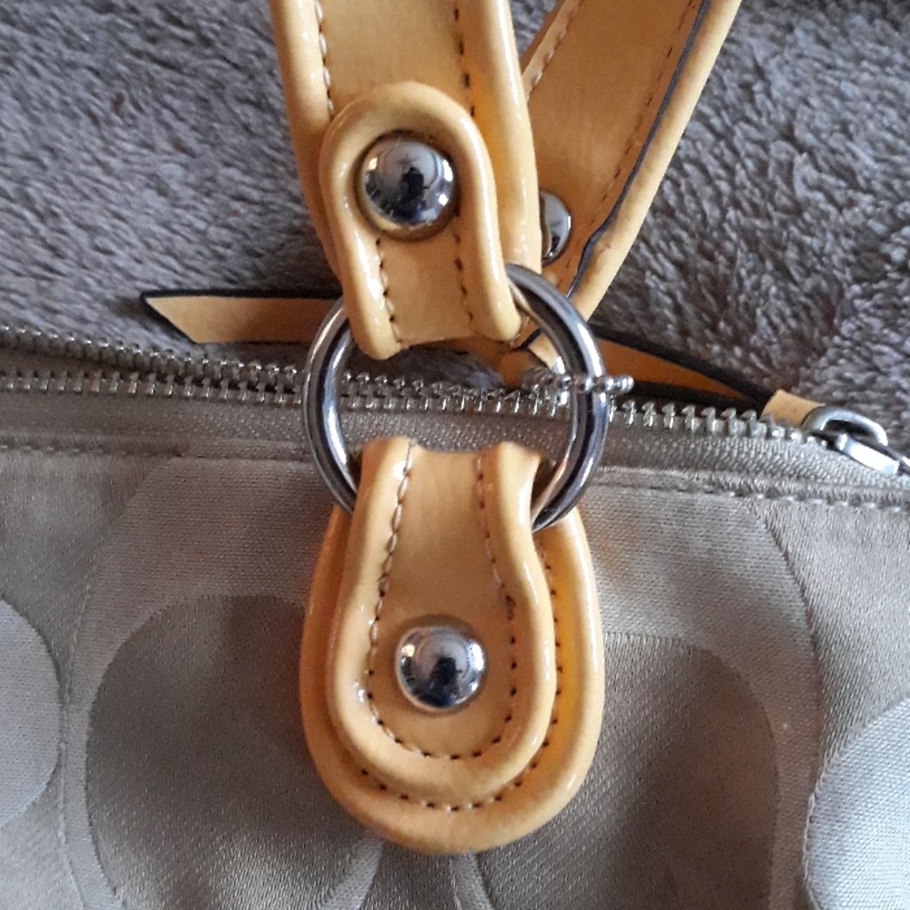 Coach Purse - Picture 4 of 7